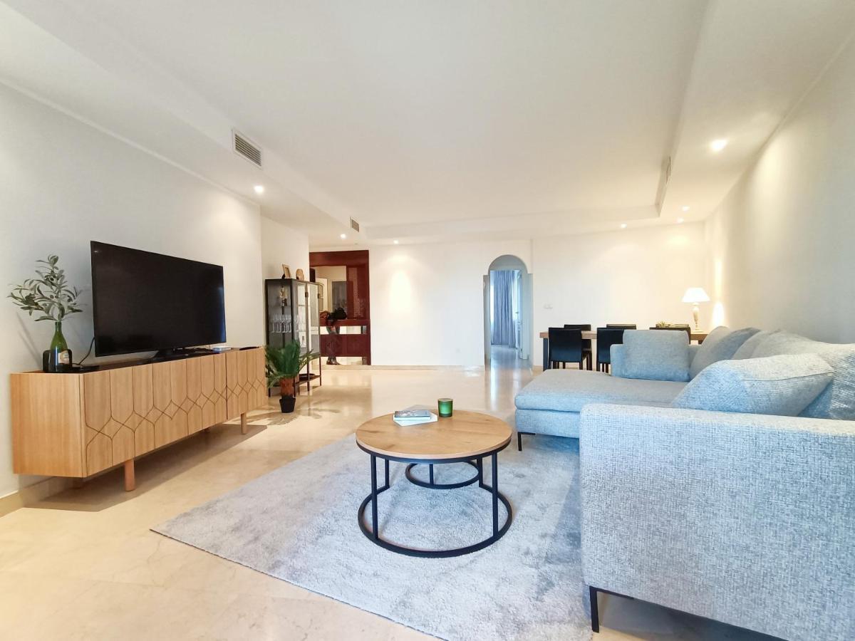 Apartment Oasis 3 Bedroom Golden Mile *